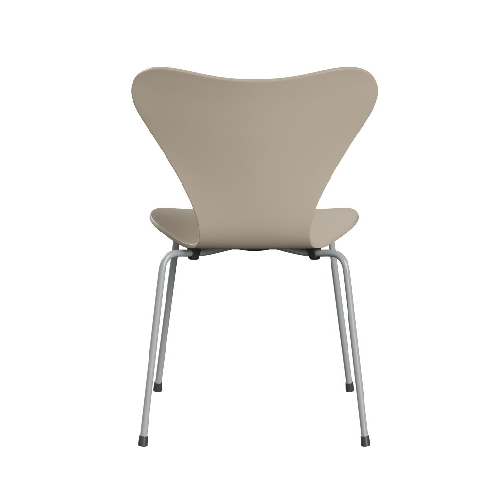 Fritz Hansen 3107 Stuhl ungepolstert, Nine Grey/Lacquered Light Beige