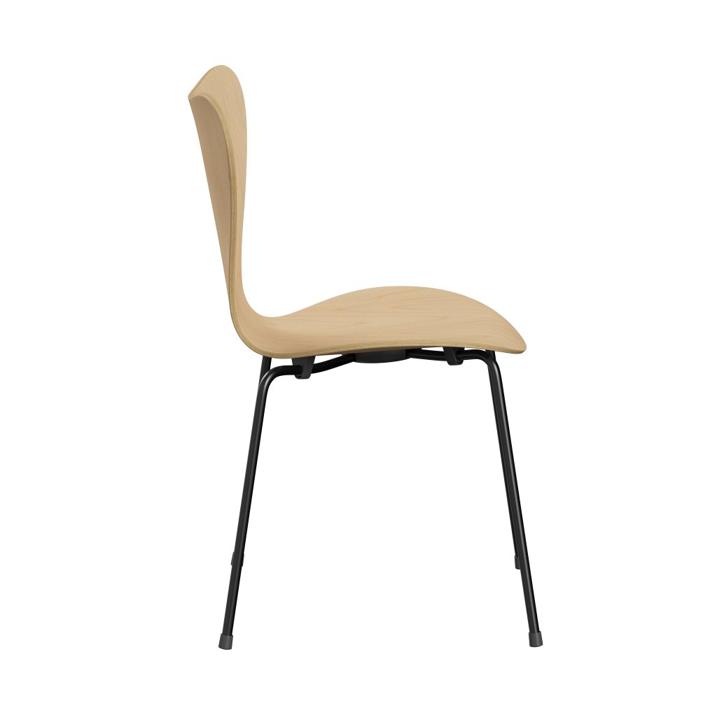 Fritz Hansen 3107 Stuhl ungepolstert, Schwarz/Ahornfurnier Natur