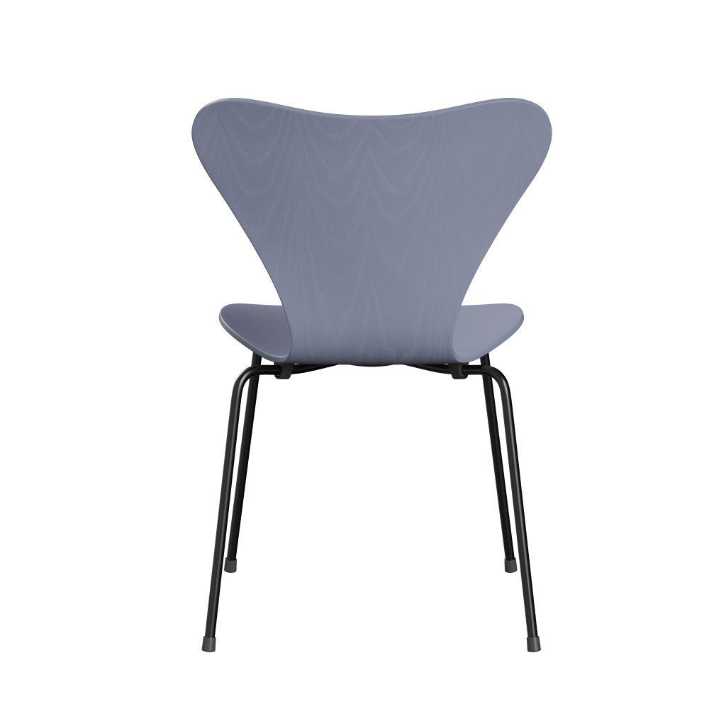 Sedia Fritz Hansen 3107 non ufflorata, nera/tintura di bastone blu