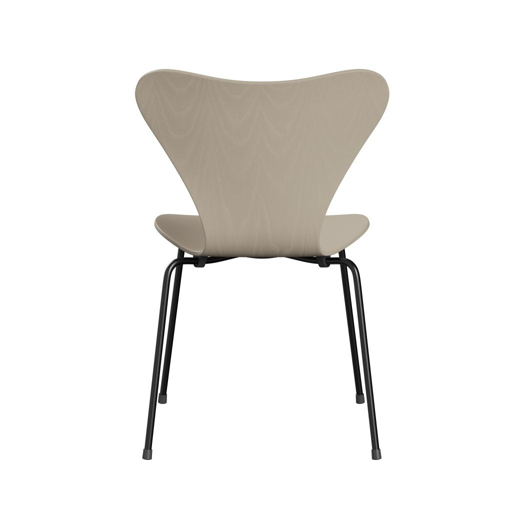 Fritz Hansen 3107 stoel niet -gestoffeerd, zwart/geverfd aslicht beige