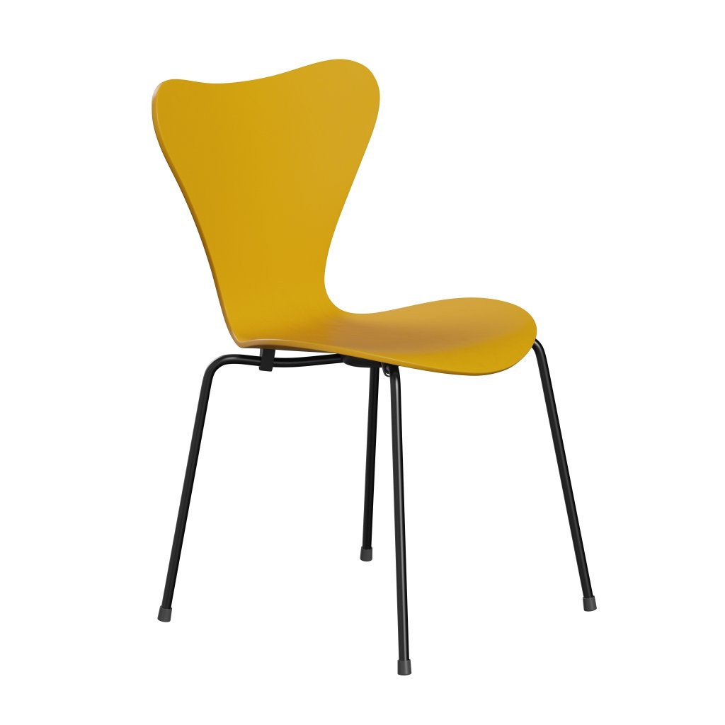 Fritz Hansen 3107 Stuhl ungepolstert, Schwarz/gefärbte Esche True Yellow