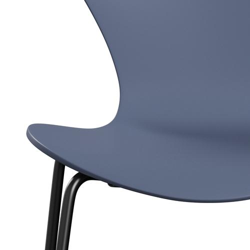 Fritz Hansen 3107 Stuhl ungepolstert, Schwarz/Lackiert Dusk Blue