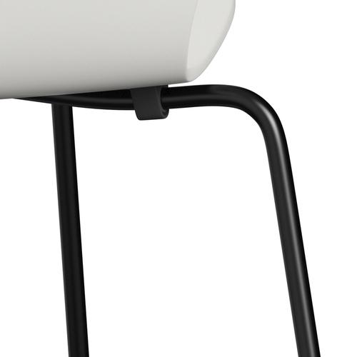 Sedia Fritz Hansen 3107 non uffolisca, bianco nero/laccato