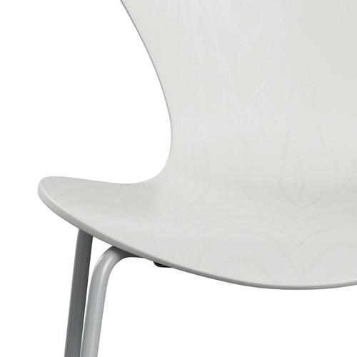 Fritz Hansen 3107 Stuhl ungepolstert, Silbergrau/Farbige Esche Weiß