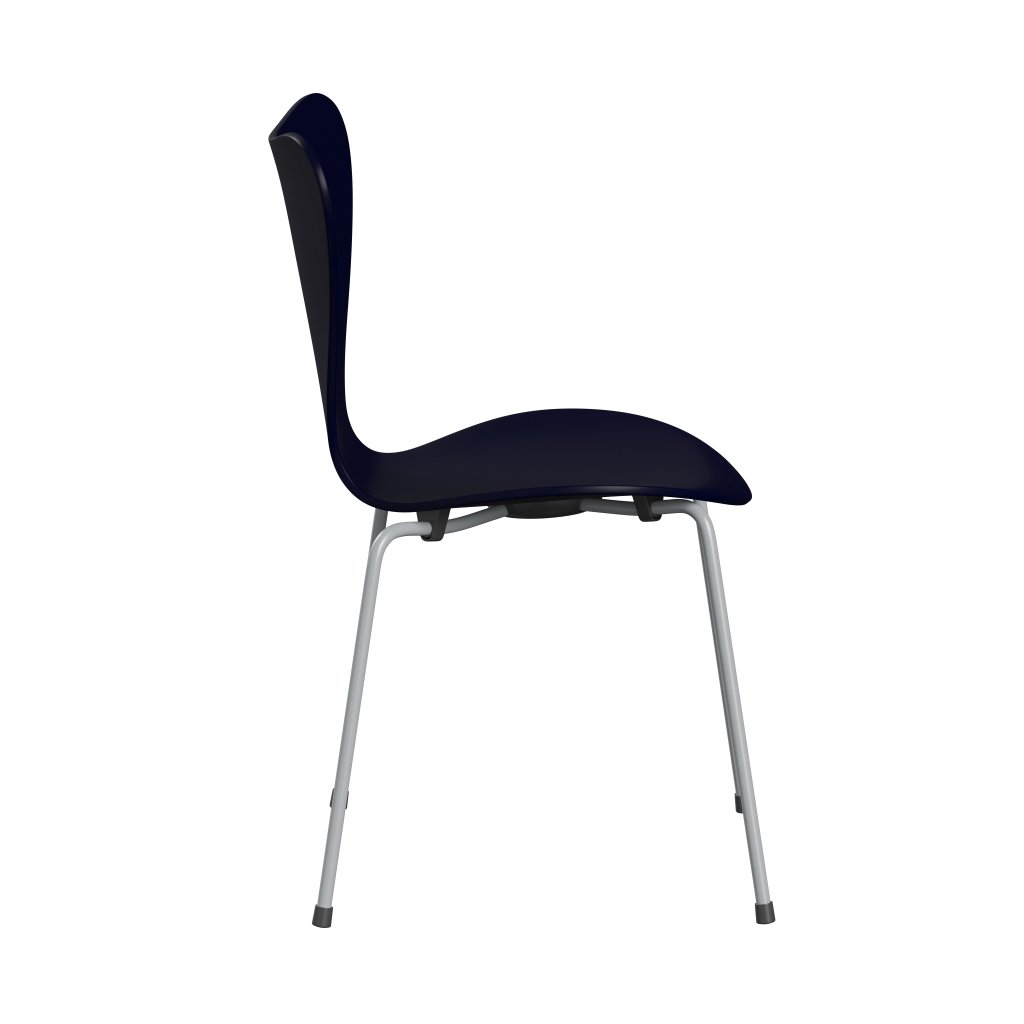 Fritz Hansen 3107 Stuhl ungepolstert, Silbergrau/Mitternachtsblau lackiert