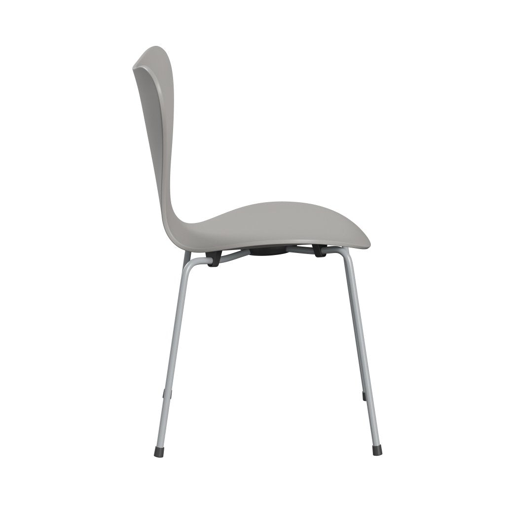 Sedia Fritz Hansen 3107 non uffolisca, grigio argento/laccato nove grigio