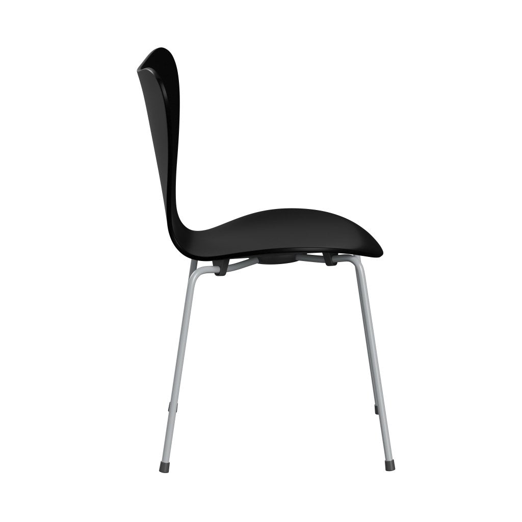 Fritz Hansen 3107 Stuhl ungepolstert, Silbergrau/Schwarz lackiert