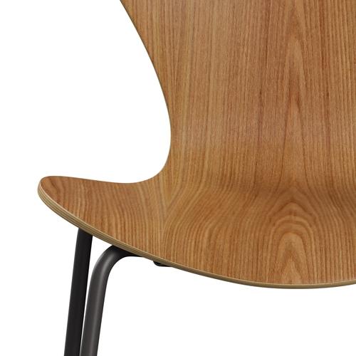 Fritz Hansen 3107 stoel niet -gestoffeerd, warm grafiet/iep fineer natuurlijk