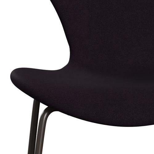 Fritz Hansen 3107 Stuhl Vollpolsterung, Braun Bronze/Divina Aubergine (Div376)