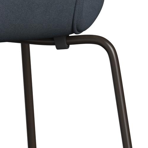 Fritz Hansen 3107 TUOLI Täydellinen verhoilu, ruskea pronssi/Divina Grey