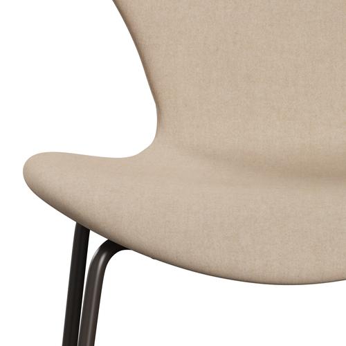 Fritz Hansen 3107 Chair Full Upholstery, Brown Bronze/Divina Md Crème