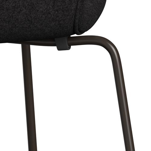 Fritz Hansen 3107 stoel Volledige bekleding, bruin brons/divina md donkergrijs