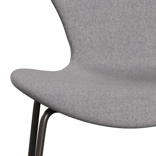 Fritz Hansen 3107 Chair Full Upholstery, Brown Bronze/Divina Md Cool Light Grey