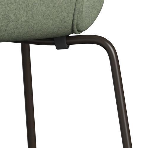 Fritz Hansen 3107 Stuhl Vollpolsterung, Braun Bronze/Divina Melange Hellgrün