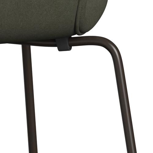 Fritz Hansen 3107 Stuhl Vollpolsterung, Braun Bronze/Divina Military Green