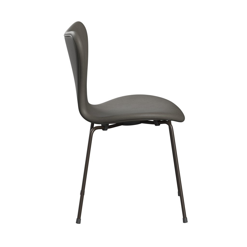 Fritz Hansen 3107 Stuhl Vollpolsterung, Braun Bronze/Essential Lava