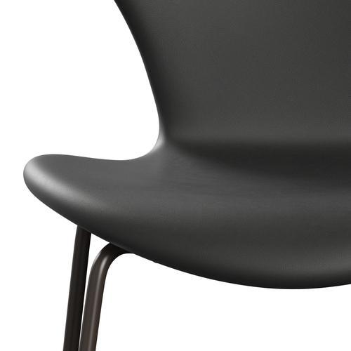 Fritz Hansen 3107 stol full møbeltrekk, brun bronse/essensiell svart