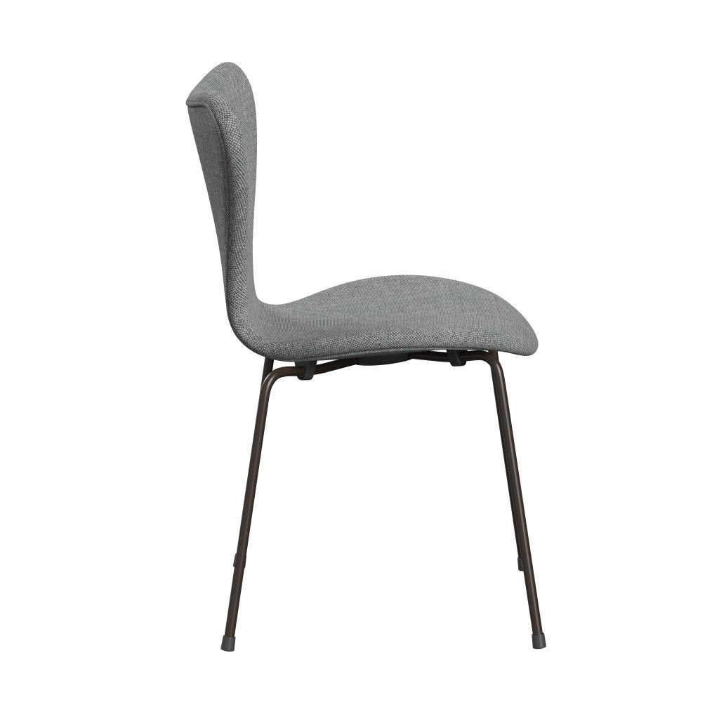 Fritz Hansen 3107 Silla tapicería completa, bronce marrón/hallingdal blanco gris