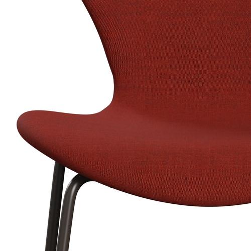 Fritz Hansen 3107 Stuhl Vollpolsterung, Braun-Bronze/Remix Dunkel-Tiefrot