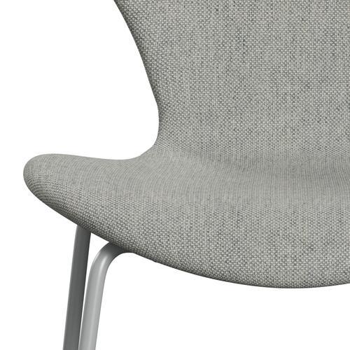 Fritz Hansen 3107 Chair Full Upholstery, Nine Grey/Hallingdal White/Grey