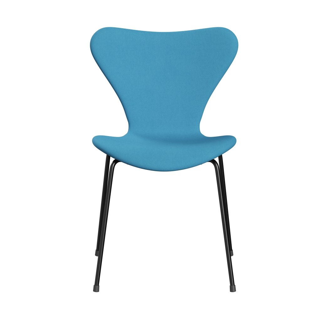 Fritz Hansen 3107 stol full møbeltrekk, svart/komfort lystblått (C66010)