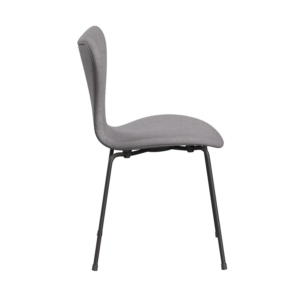 Fritz Hansen 3107 chaise complète complète, graphite chaud / divina md gris clair