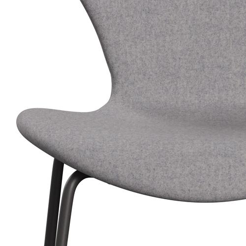 Fritz Hansen 3107 stoel Volledige bekleding, warm grafiet/divina MD koel lichtgrijs