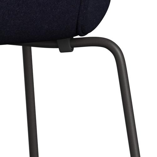 Fritz Hansen 3107 Stol Fuld polstring, varm grafit/Divina MD Navy mørk