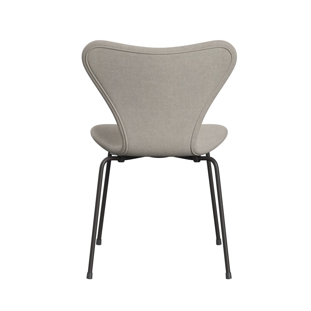 Fritz Hansen 3107 sedia piena tappezzeria, grafite calda/grigio chiaro di Halingdal (HAL103)