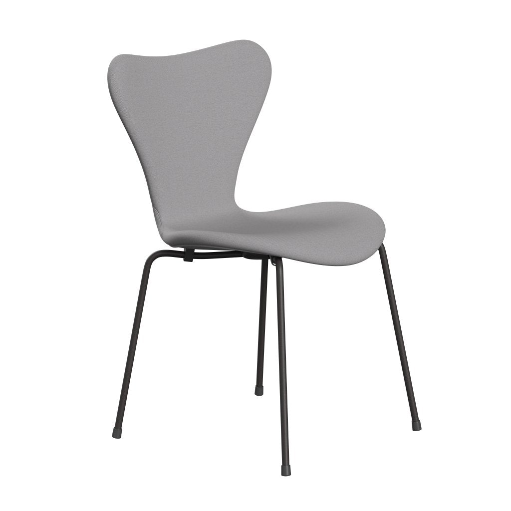 Fritz Hansen 3107 Silla tapicería completa, grafito cálido/remix gris/verde