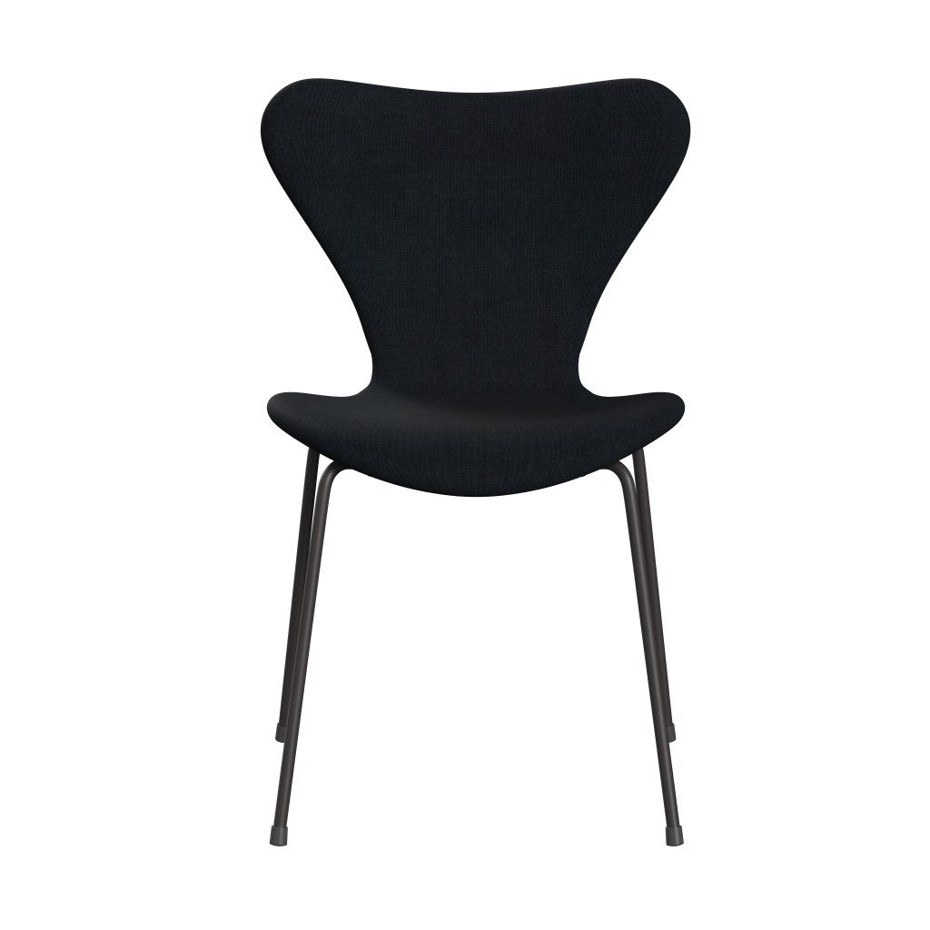 Fritz Hansen 3107 chaise complète complète, graphite chaud / remix noir (REM996)