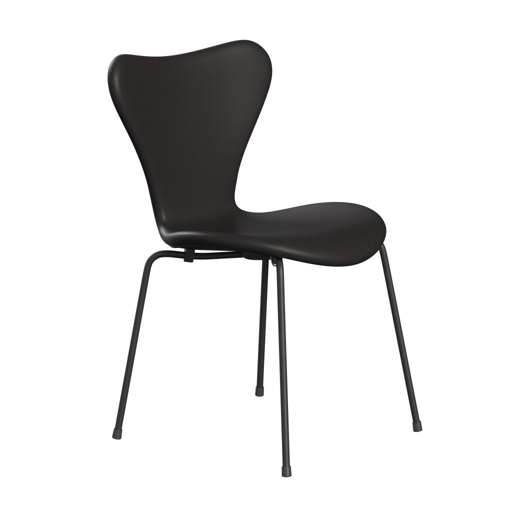 Fritz Hansen 3107 chaise complète complète, graphite chaud / brun noir doux