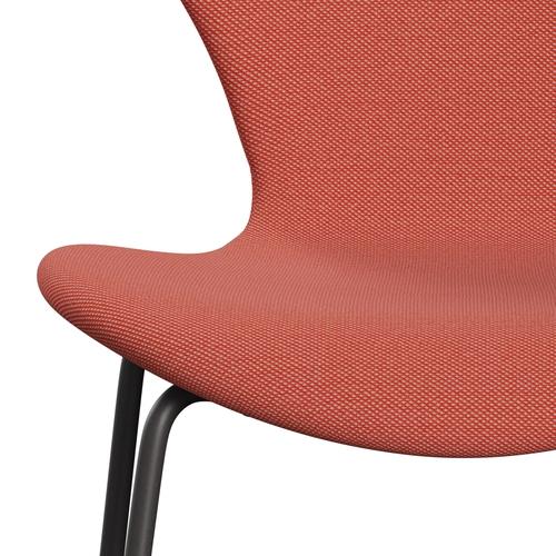 Fritz Hansen 3107 Silla tapicería completa, grafito cálido/trío acero rosa/naranja