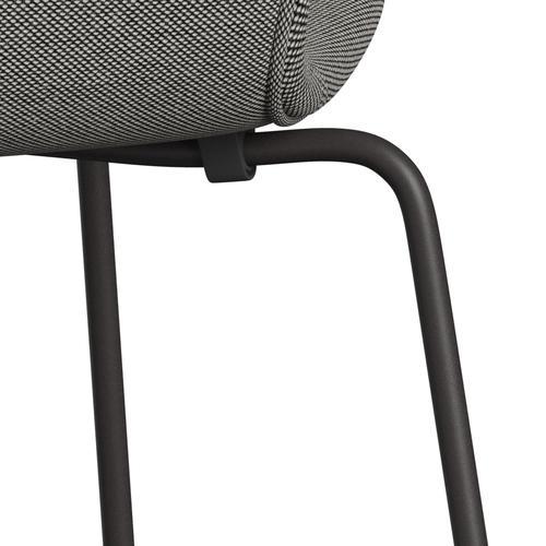 Fritz Hansen 3107 Stuhl Vollpolsterung, Warm Graphit/Stahlschnitt Trio Weiß/Schwarz