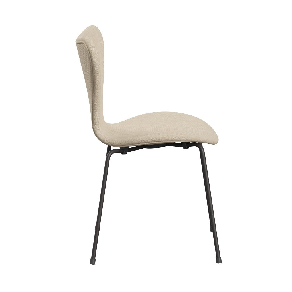 Fritz Hansen 3107 stoel Volledige bekleding, warme grafiet/sunniva 2 zand