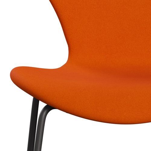 Fritz Hansen 3107 chaise complète complète, graphite chaud / tonus léger orange