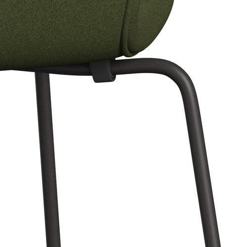 Fritz Hansen 3107 Silla tapicería completa, grafito cálido/tono verde militar