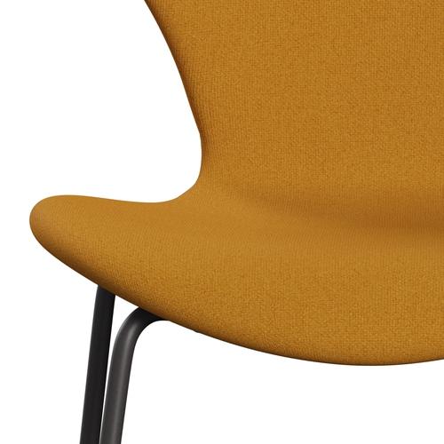 Fritz Hansen 3107 chaise pleine d'ameublement, graphite chaud / tonus jaune chaud