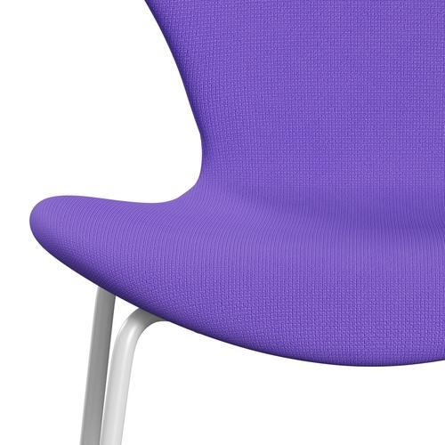 Fritz Hansen 3107 Tuolin täysi verhoilu, valkoinen/maine violetti valo