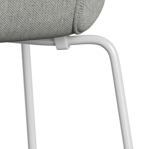 Fritz Hansen 3107 Chair Full Upholstery, White/Hallingdal White/Grey
