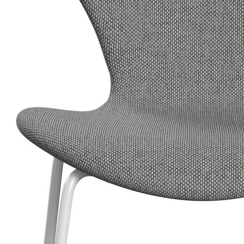 Fritz Hansen 3107 Chair Full Upholstery, White/Re Wool Wool White/Natural