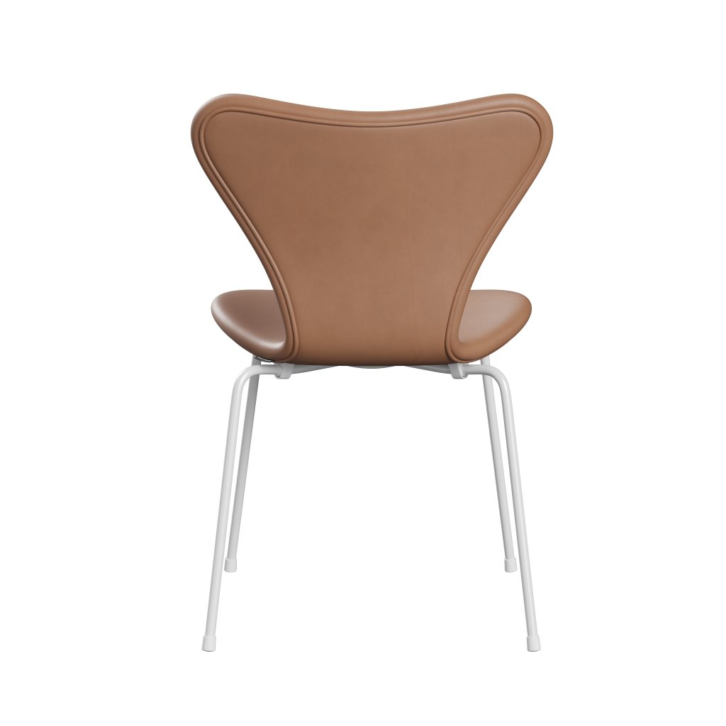 Fritz Hansen 3107 Silla tapicería completa, cuero blanco/rústico