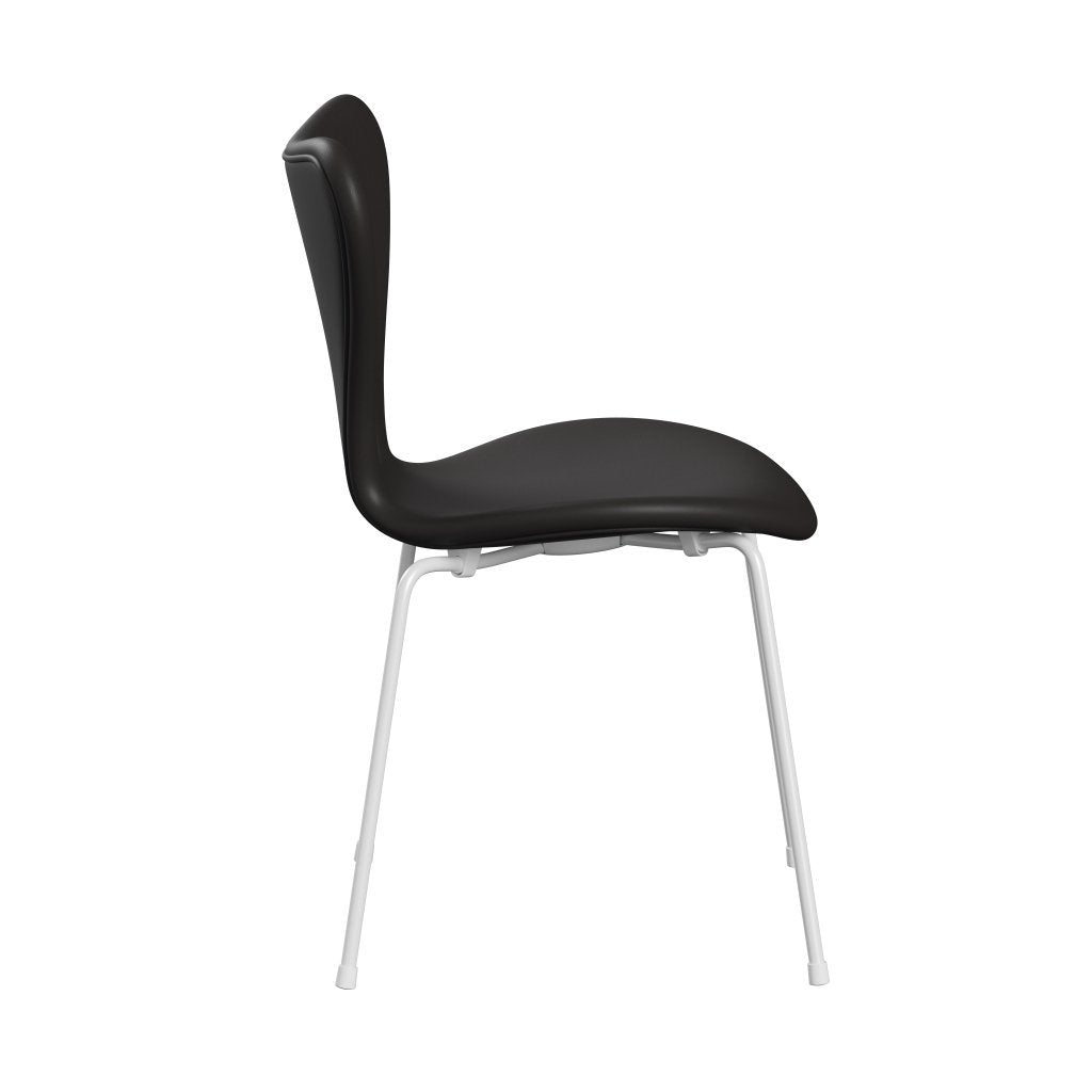 Fritz Hansen 3107 Stuhl Vollpolsterung, Weiß/Schwarzbraun