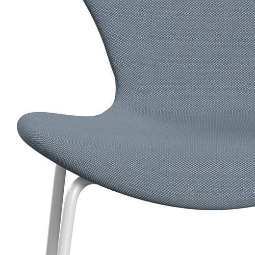 Fritz Hansen 3107 Stuhl Vollpolsterung, Weiß/Stahlschnitt Trio Pastellblau