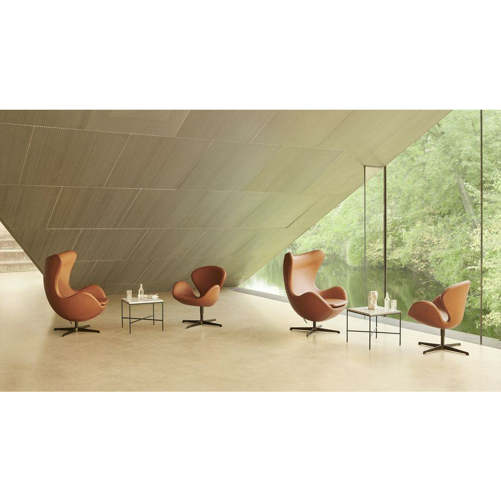 Fritz Hansen The Egg Lounge Chair Leder, Braun-Bronze/Edel-Nussbaum