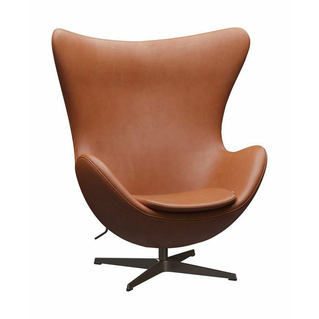 Fritz Hansen De eierlounge stoel leer, bruine bronzen/gratie walnoot