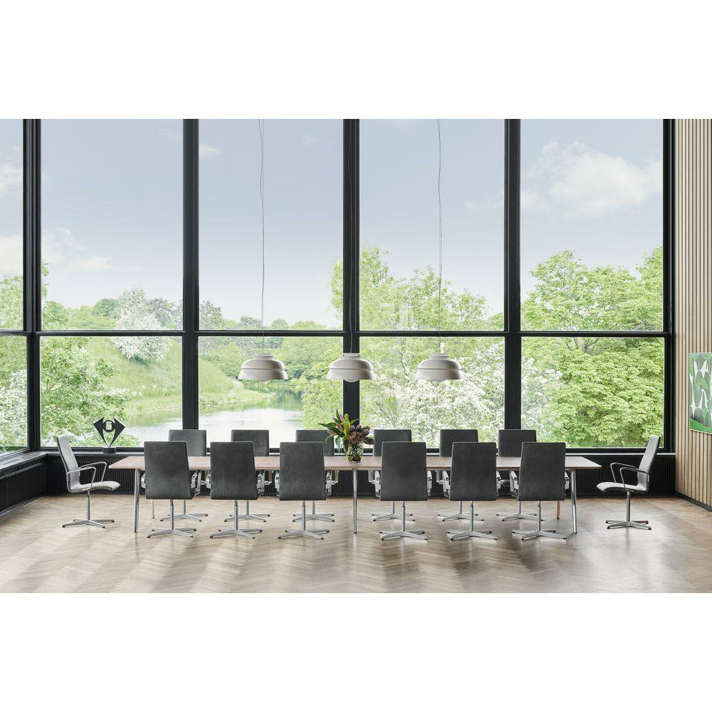 Fritz Hansen Oxford 3191 T Stuhl Fünfarmiges Untergestell Satiniertes gebürstetes Aluminium/Vidar, Hellbeige