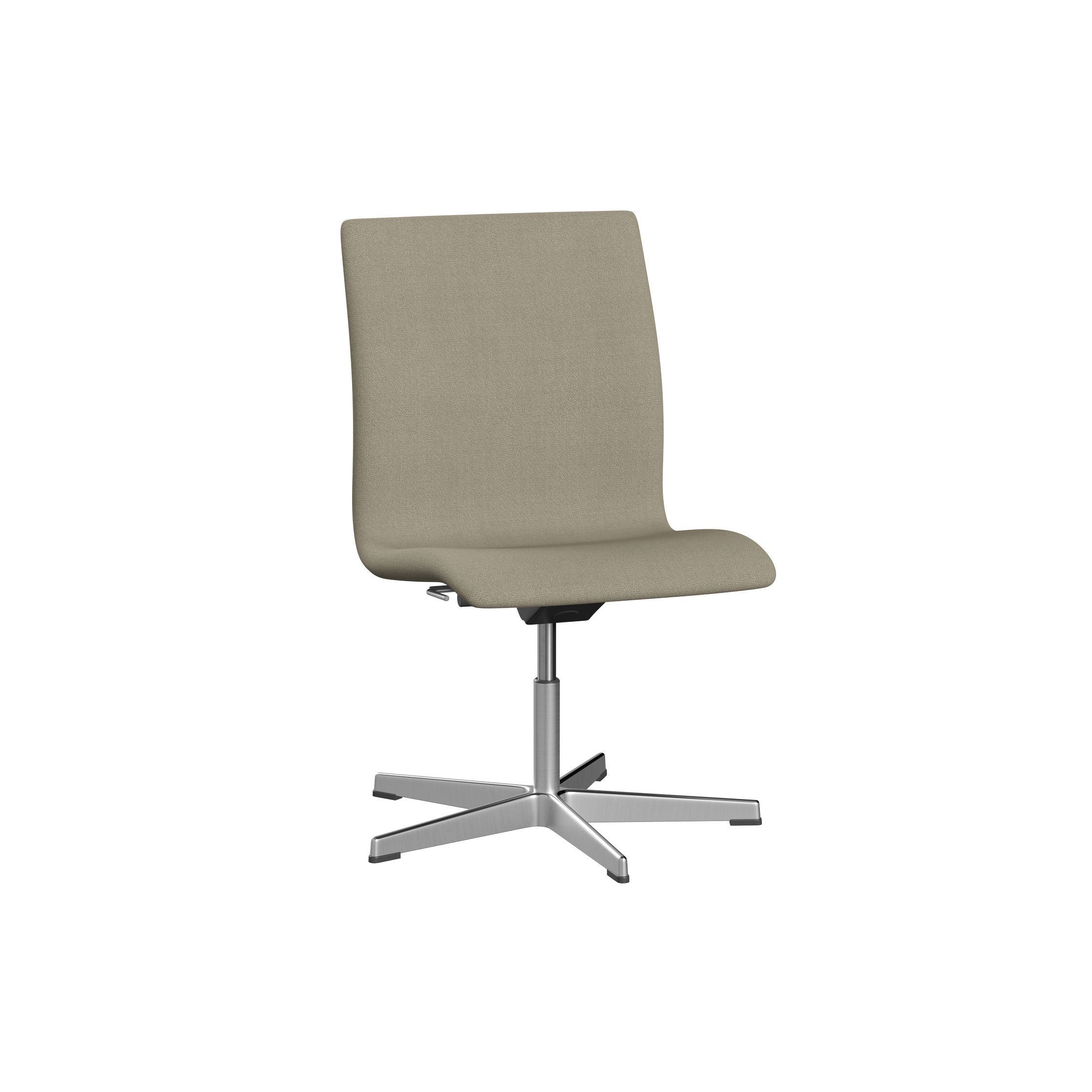 Fritz Hansen Oxford 3191 T sedia T Base a cinque braccia in alluminio spazzolato/vidar, beige leggero