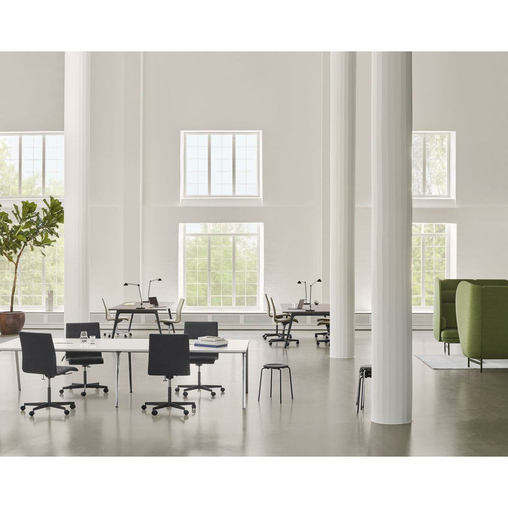 Fritz Hansen Oxford 3271 W Gladdy Base a cinque braccia con ruote calde grafite/remix, calcestruzzo