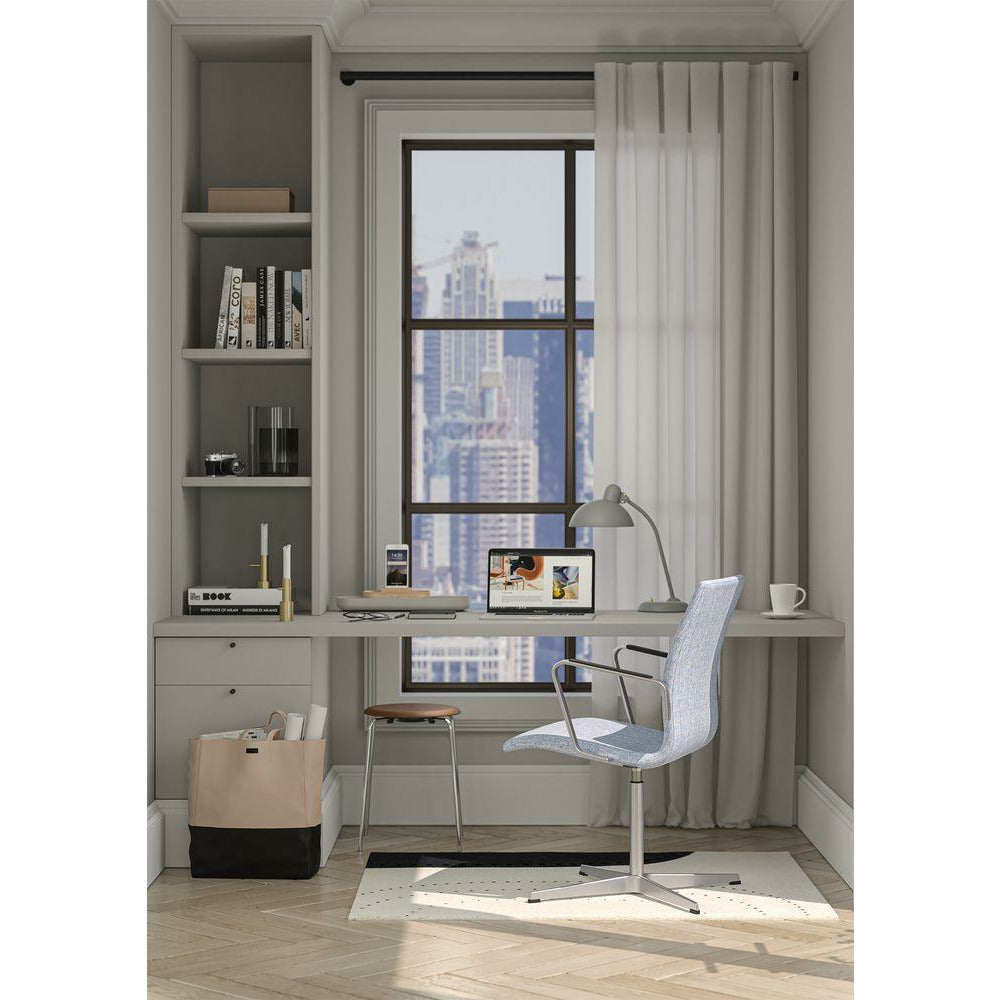 Fritz Hansen Oxford 3291 T lenestol fem arm base satengbørstet aluminium/ekkolodd, lyseblå